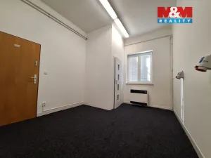 Pronájem obchodního prostoru, Chomutov, Št. kpt. Kouby, 36 m2