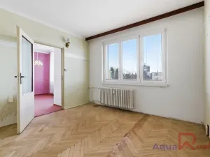 Prodej bytu 3+1, Karlovy Vary, Východní, 68 m2