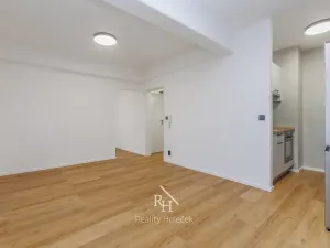 Pronájem bytu 1+kk, Kladno, Vojtěcha Lanny, 33 m2