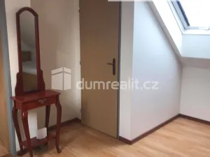 Pronájem bytu 3+kk, Praha - Kobylisy, Zenklova, 45 m2