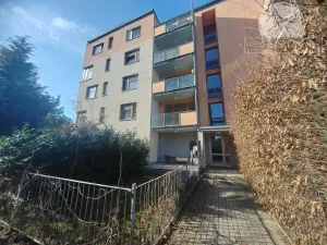 Pronájem bytu 1+kk, Praha - Hloubětín, Nepelova, 29 m2