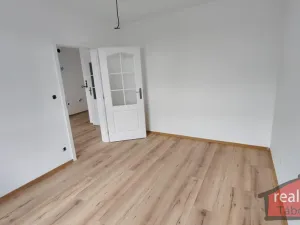 Prodej bytu 2+kk, Nupaky, Nupacká, 42 m2
