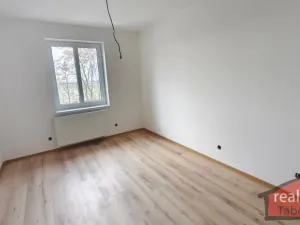 Prodej bytu 2+kk, Nupaky, Nupacká, 42 m2