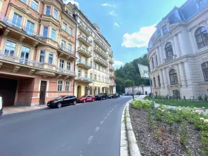Prodej obchodního prostoru, Karlovy Vary, Mariánskolázeňská, 68 m2
