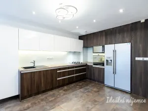 Pronájem bytu 3+kk, Praha - Žižkov, Jeseniova, 75 m2