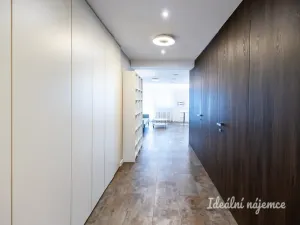 Pronájem bytu 3+kk, Praha - Žižkov, Jeseniova, 75 m2