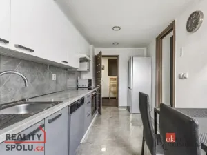 Prodej bytu 3+1, Trutnov - Poříčí, Voletinská, 61 m2