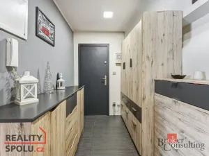 Prodej bytu 3+1, Trutnov - Poříčí, Voletinská, 61 m2