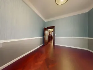 Prodej bytu 2+1, Karlovy Vary, nábřeží Jana Palacha, 65 m2