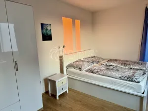 Pronájem bytu 2+kk, Praha - Letňany, Škrábkových, 72 m2