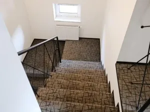 Pronájem skladu, Praha - Březiněves, Na hlavní, 1471 m2