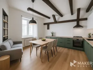 Prodej bytu 2+1, Karlovy Vary, Vítězná, 70 m2