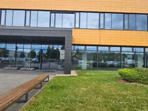 Pronájem kanceláře, Praha - Horní Počernice, Sezemická, 152 m2