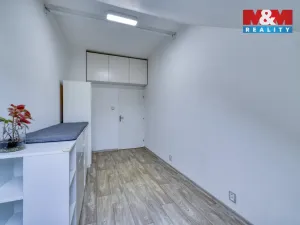 Pronájem bytu 3+kk, Plzeň - Doubravka, Školní, 60 m2