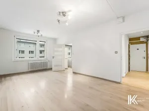 Prodej bytu 3+1, Znojmo, Dukelských bojovníků, 72 m2