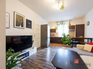 Prodej bytu 2+1, Hradec Králové, Okružní, 50 m2