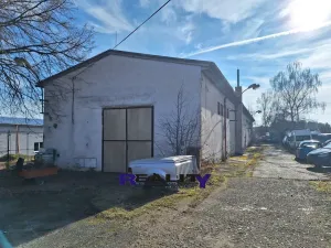 Pronájem kanceláře, Vroutek, Vidhostická, 1000 m2