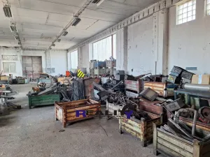 Pronájem kanceláře, Vroutek, Vidhostická, 1000 m2