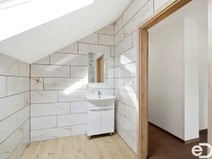 Prodej vícegeneračního domu, Koryta, 232 m2