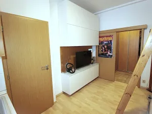 Pronájem bytu 1+kk, Praha - Holešovice, Heřmanova, 26 m2