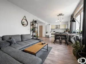 Prodej bytu 4+kk, Uhlířská Lhota, 73 m2