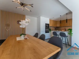 Pronájem rodinného domu, Praha, Na konečné, 224 m2