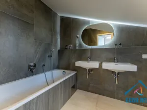 Pronájem rodinného domu, Praha, Na konečné, 224 m2