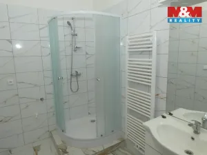 Prodej činžovního domu, Žleby, Zámecké náměstí, 228 m2