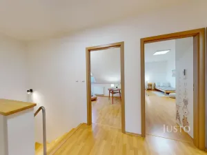 Prodej rodinného domu, Praha, Na plužině, 158 m2