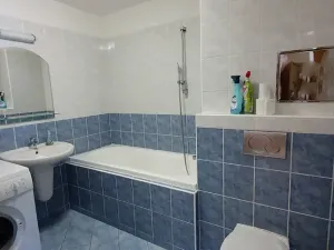 Pronájem bytu 2+kk, Praha - Holešovice, Poupětova, 51 m2