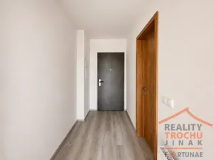 Pronájem bytu 1+kk, Hradec Králové, Pod Zámečkem, 28 m2