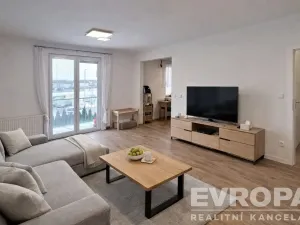 Prodej bytu 3+1, Nehvizdy, Gabčíkova, 68 m2