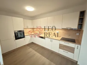 Prodej bytu 3+1, Praha - Kunratice, Hornomlýnská, 94 m2