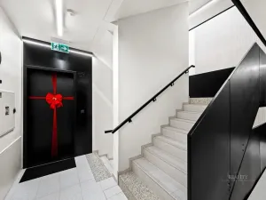 Pronájem bytu 2+kk, Praha - Troja, Pod Hrachovkou, 47 m2