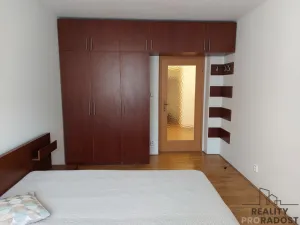 Pronájem bytu 2+kk, Praha, Benická, 80 m2