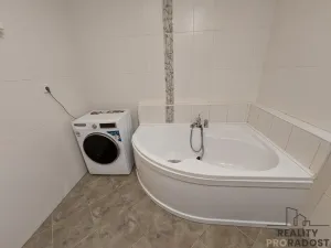 Pronájem bytu 2+kk, Praha, Benická, 80 m2