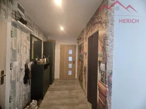 Prodej bytu 2+1, Chomutov, Holešická, 62 m2