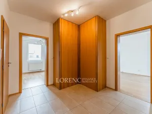 Pronájem bytu 2+kk, Praha - Košíře, Hoškova, 63 m2