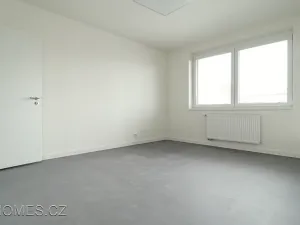 Pronájem bytu 1+kk, Praha - Vysočany, Pod Harfou, 40 m2