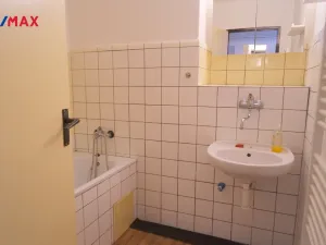 Pronájem bytu 2+1, Hradec Králové - Nový Hradec Králové, Moravská, 59 m2