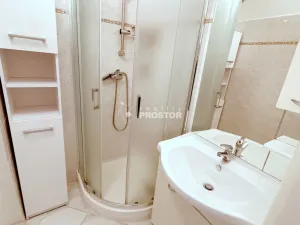 Prodej bytu 2+kk, Praha - Prosek, Vysočanská, 47 m2