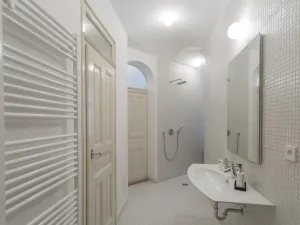 Pronájem kanceláře, Praha - Staré Město, Martinská, 76 m2