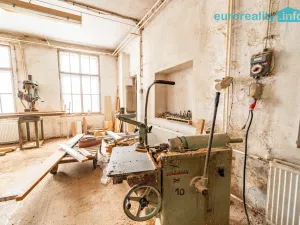 Prodej výrobních prostor, Libá, 1011 m2