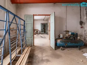 Prodej výrobních prostor, Libá, 1011 m2