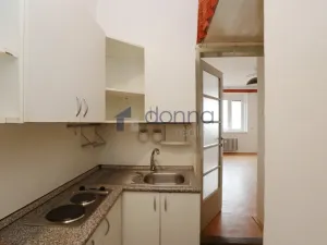 Pronájem bytu 1+kk, Praha, Sobotecká, 30 m2