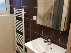 Pronájem bytu 1+kk, Jablonec nad Nisou, Květinová, 28 m2