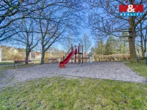 Prodej bytu 2+1, Plzeň - Doubravka, Hrádecká, 63 m2