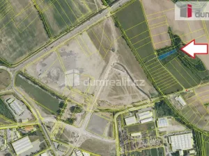 Prodej komerčního pozemku, Úsilné, 1632 m2