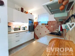 Prodej rodinného domu, Bezvěrov - Chudeč, 180 m2