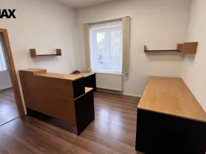 Pronájem kanceláře, Pelhřimov, Krasíkovická, 70 m2